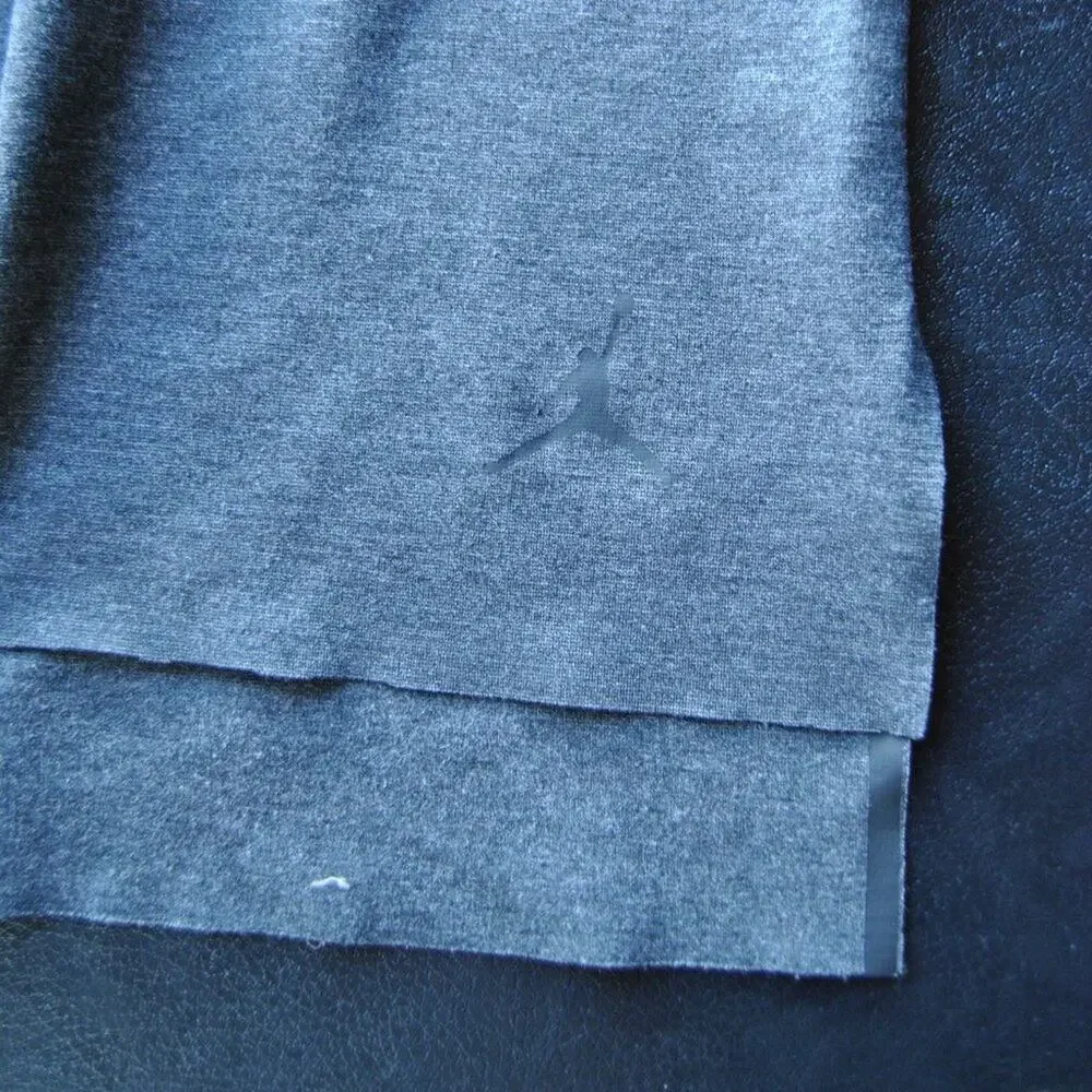 Jordan Men's Thick Gray Long Sleeve Shirt Large
